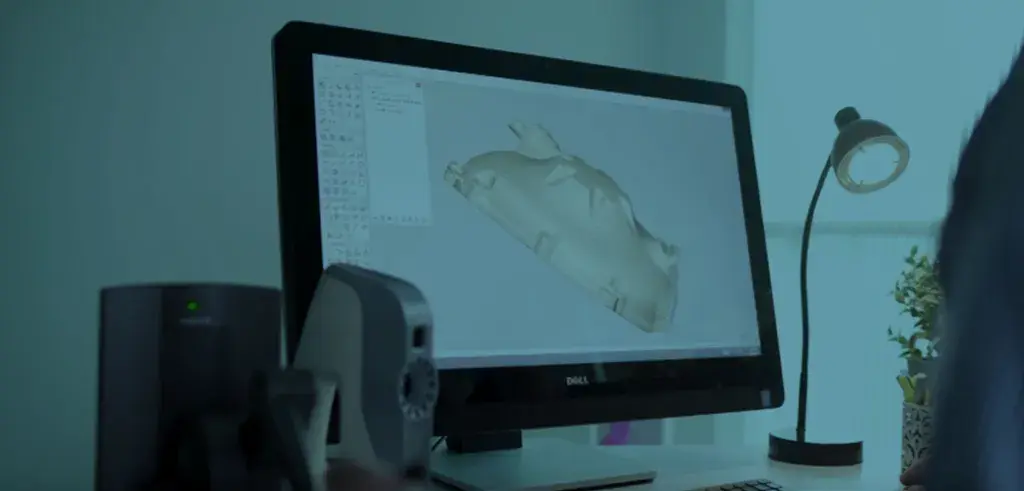 Un monitor con una videata del software 3D Systems