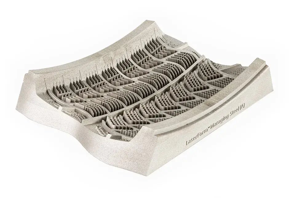 Segmento di stampo per pneumatico stampato in acciaio LaserForm Maraging (A) - stampa affidabile di pareti strette, scanalature difficili e prese d'aria.