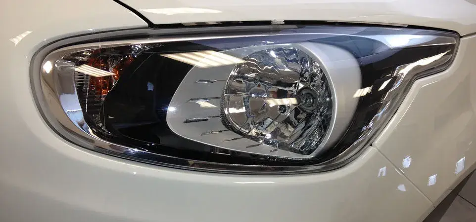 Pannello della carrozzeria di un’auto stampato in 3D SLA SLS