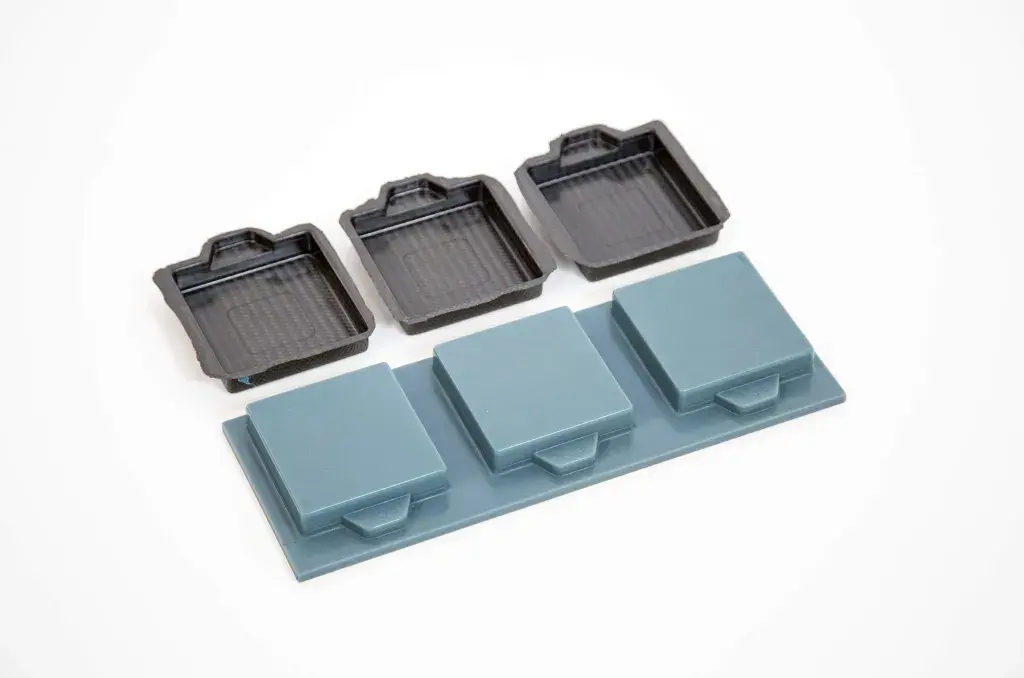 Attrezzi in fibra di carbonio stampato in Accura Bluestone