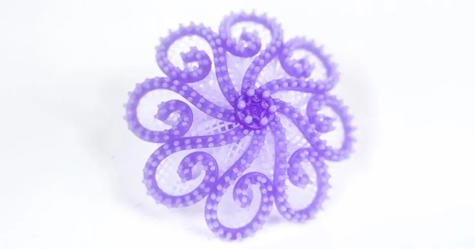 modello di ciondolo viola in materiale visijet m2