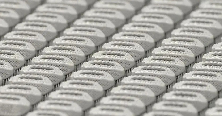 Impianto spinale realizzato in metallo DMP di rms