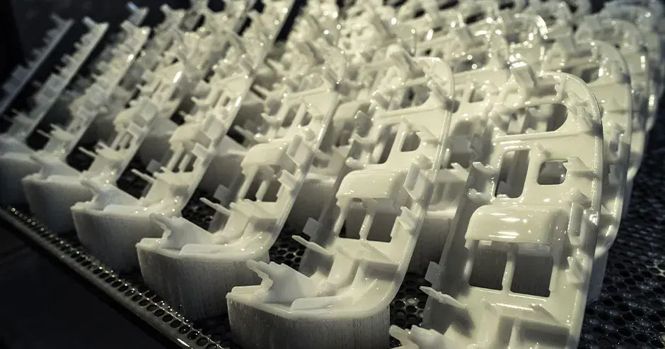 Parti stampate in 3D su un vassoio