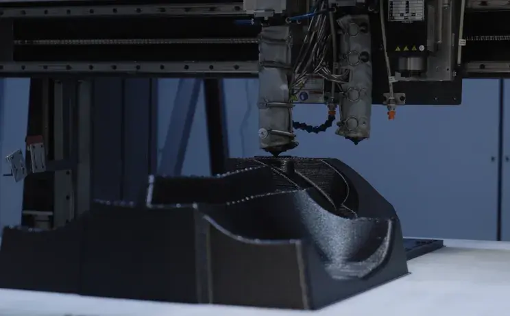 Al via la stampa di uno stampo termoformato presso Lindar sulla stampante EXT 1270 Titan Pellet di 3D Systems. 