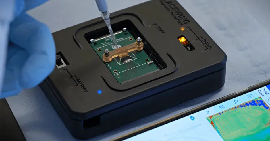 Componenti del dispositivo di diagnostica avanzata stampati in 3D con Figure 4