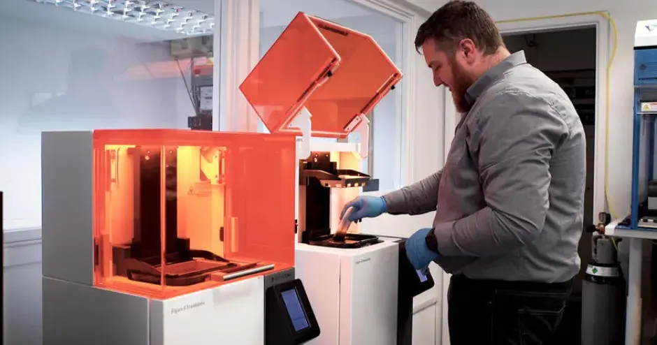 Stampanti Figure 4 Standalone presso ACS Custom per la stampa 3D di produzione