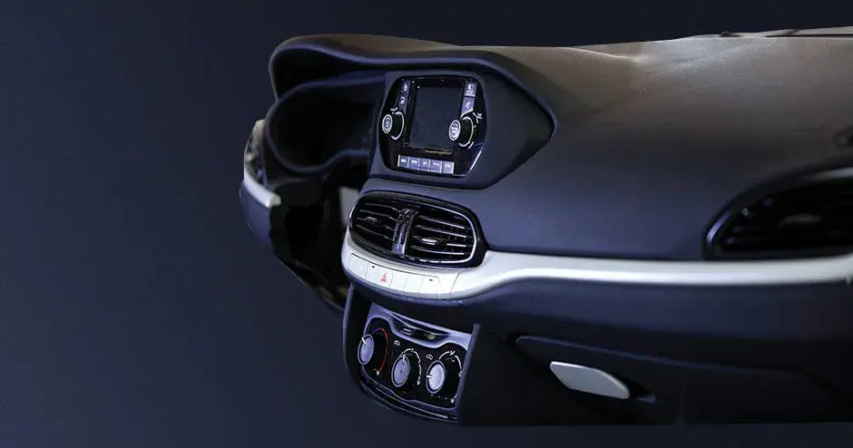 cruscotto nero senza volante